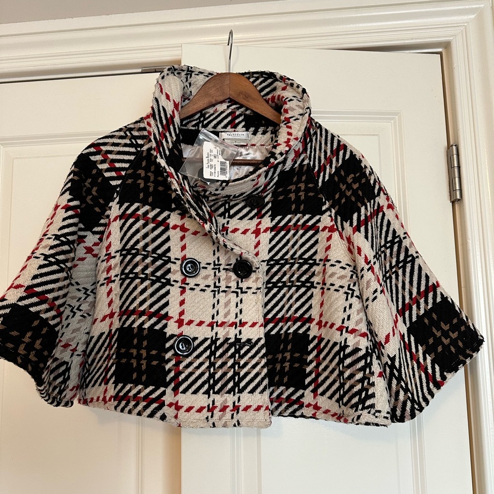 Van Heusen fully lined waistline jacket. Cream, Red and Black. Size M.